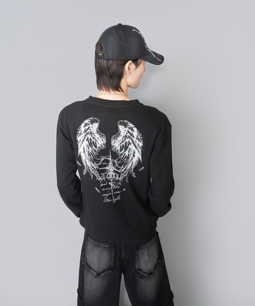 SPINNS(スピンズ)の「短丈ワッフルヘンリーネック長袖Tシャツ/サーマル/ダークアートバックプリント(Tシャツ/カットソー・メンズ・アイボリー/ワイン/ブラック系その他/カモフラージュ・ONESIZE)」の17枚目の写真