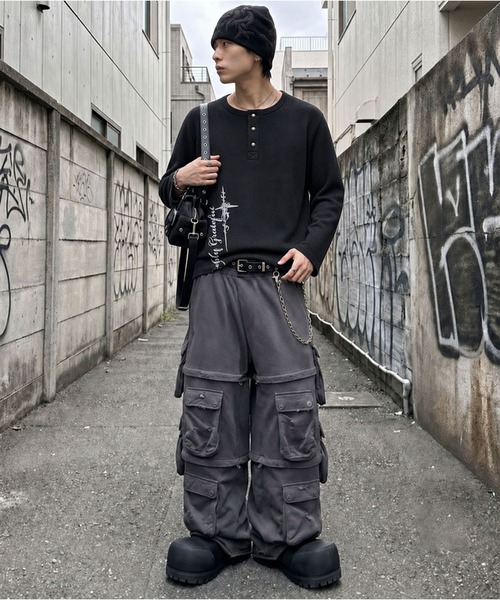 SPINNS(スピンズ)の「短丈ワッフルヘンリーネック長袖Tシャツ/サーマル/ダークアートバックプリント(Tシャツ/カットソー・メンズ・アイボリー/ワイン/ブラック系その他/カモフラージュ・ONESIZE)」の7枚目の写真