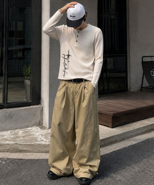 SPINNS(スピンズ)の「短丈ワッフルヘンリーネック長袖Tシャツ/サーマル/ダークアートバックプリント(Tシャツ/カットソー・メンズ・アイボリー/ワイン/ブラック系その他/カモフラージュ・ONESIZE)」の11枚目の写真