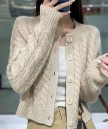 ケーブルニットカーディガン