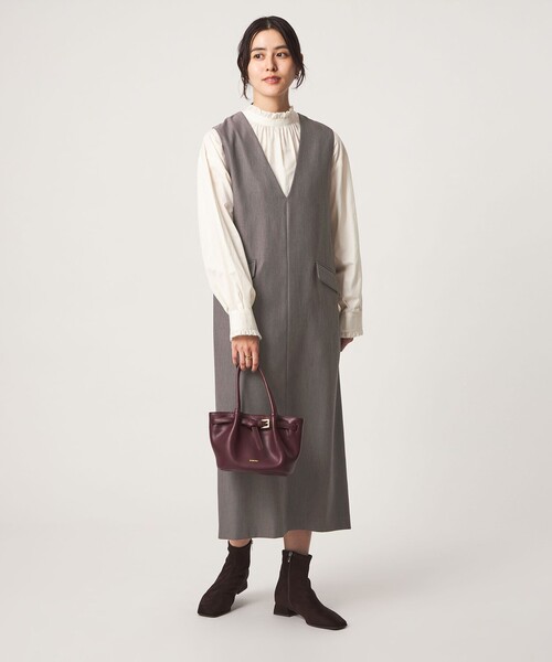 green label relaxing(グリーンレーベルリラクシング)の「Vネック ジャンパースカート マシンウォッシャブル(ジャンパースカート・レディース・モカ/その他1/ブラック・FREE)」の3枚目の写真