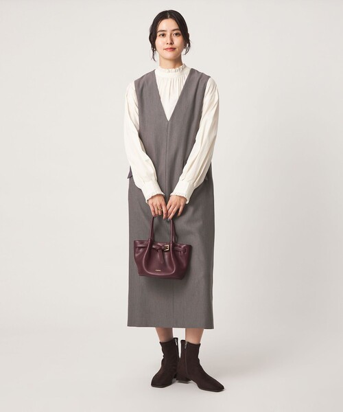 green label relaxing(グリーンレーベルリラクシング)の「Vネック ジャンパースカート マシンウォッシャブル(ジャンパースカート・レディース・モカ/その他1/ブラック・FREE)」の4枚目の写真