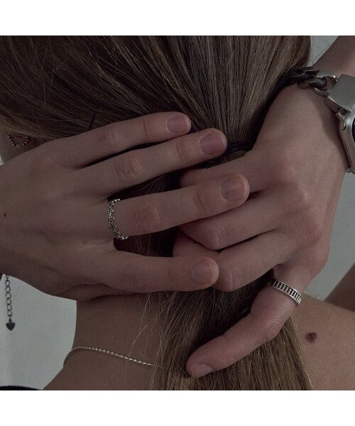SILVERTAG（シルバータグ）の「SIR クロスリング（リング・レディース・その他・FREE）」の3枚目の写真