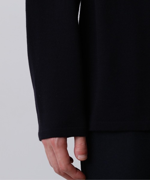 YLEVE(イレーヴ)の「YLEVE / SUPERFINE 120’S WOOL KNIT PULL OVER(ニット/セーター・メンズ・グレー/ネイビー・5)」の9枚目の写真