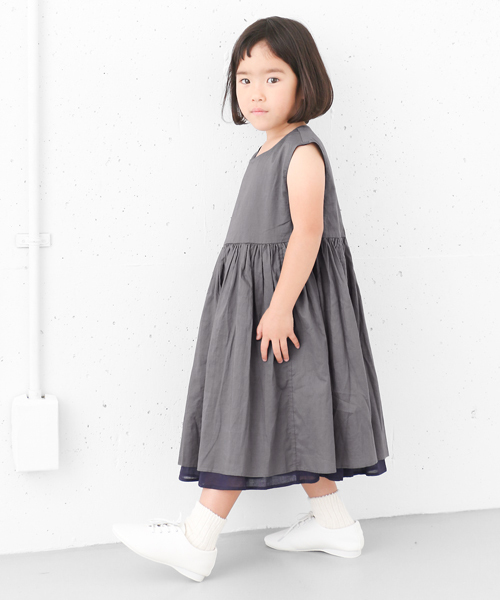 URBAN RESEARCH DOORS(アーバンリサーチドアーズ)の「DOORS リバーシブルギャザーOP(ワンピース・キッズ・ネイビー/カーキ・120/105)」の6枚目の写真