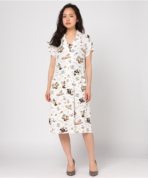 HYSTERIC GLAMOUR（ヒステリックグラマー）の「ISLAND FEVER総柄 半袖プルオーバーワンピース（ワンピース・レディース・ホワイト系その他/ブルー系その他/ブラック系その他・SMALL/MEDIUM）」の2枚目の写真