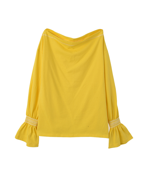 SUNBABIES(サンベイビーズ)の「スモッグ刺繍オフショルカットソー(Tシャツ/カットソー・レディース・イエロー/ホワイト・M)」の3枚目の写真