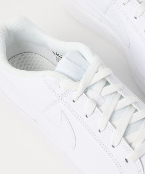 【新品・未使用品】NIKE COURT ROYALE SL 25.5cm ホワイト×ブラック 箱・タグ付き 844802100 スニーカー 白×黒 シューズ コートロイヤル NIKE（ナイキ）の「ナイキ NIKE COURT ROYALE SL 844802 110