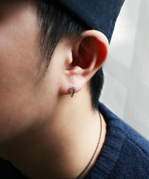 Vaya Con Dios | 【VayaConDios/ヴァヤコンディオス】ステンレス製立体トライアングルピアス(ピアス（片耳用）)