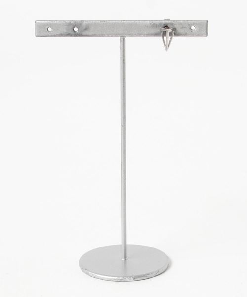 Vaya Con Dios（ヴァヤコンディオス）の「【VayaConDios/ヴァヤコンディオス】ステンレス製立体トライアングルピアス[片耳用]（ピアス（片耳用）・メンズ・ブラック/シルバー/ゴールド・FREE）」の5枚目の写真