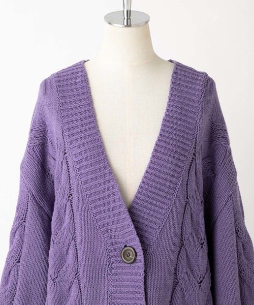 one after another NICE CLAUP（ワンアフターアナザーナイスクラップ）の「ゆったりケーブルニットカーディガン（カーディガン/ボレロ・レディース・オフホワイト/ベージュ/パープル・FREE）」の8枚目の写真