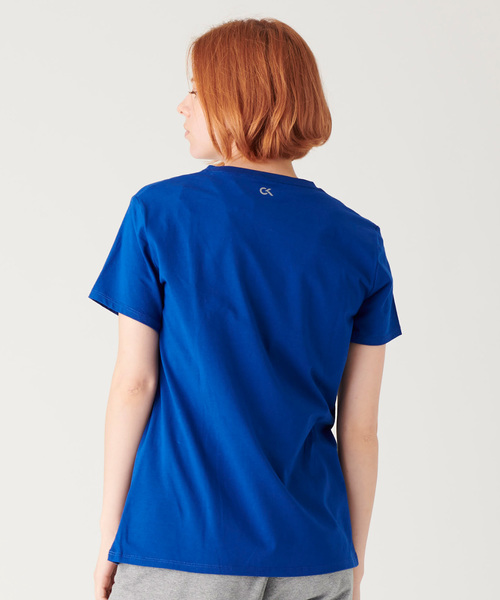 Calvin Klein(カルバン・クライン)の「ロゴ ショートスリーブ T シャツ(Tシャツ/カットソー・レディース・ホワイト/ブラック/コバルトブルー/パープル・S/M/L/XS)」の12枚目の写真