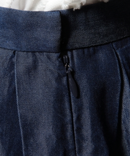UNITED ARROWS(ユナイテッドアローズ)の「UAW TEN デニム ギャザースカート ◆(スカート・レディース・ネイビー/ライトブルー・36/38/40)」の14枚目の写真