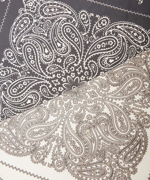 fifth（フィフス）の「バイカラーペイズリープリントスカーフ（バンダナ/スカーフ・レディース・その他2・FREE）」の3枚目の写真