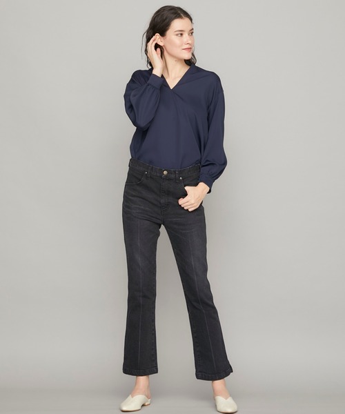 STUDIOUS(ステュディオス)の「【STUDIOUS】ライトストレッチ フレアデニム(デニムパンツ・レディース・ブラック/ライトブルー・1/2)」の6枚目の写真