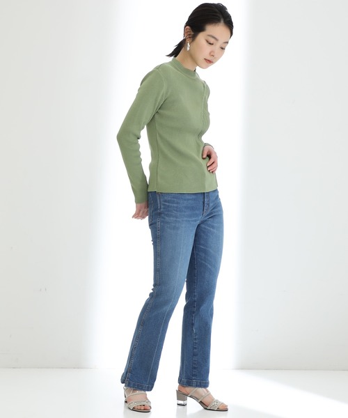 STUDIOUS(ステュディオス)の「【STUDIOUS】ライトストレッチ フレアデニム(デニムパンツ・レディース・ブラック/ライトブルー・1/2)」の19枚目の写真