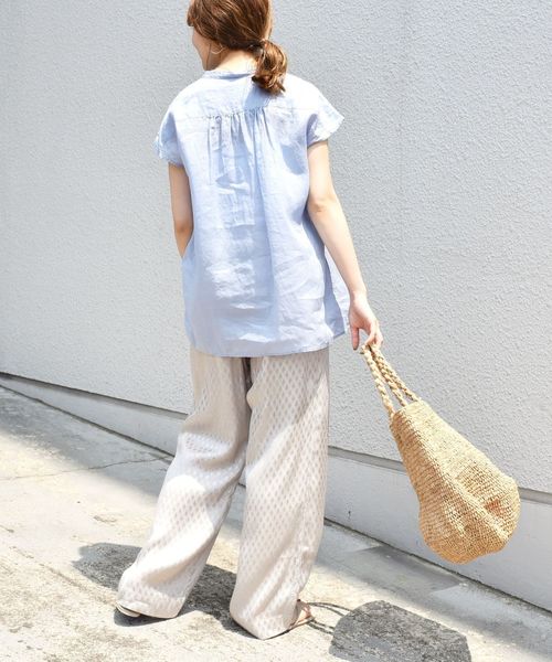 SHIPS(シップス)の「ラミータックブラウス◇(シャツ/ブラウス・レディース・ライトブルー/ネイビー/オフホワイト・ONE SIZE)」の4枚目の写真