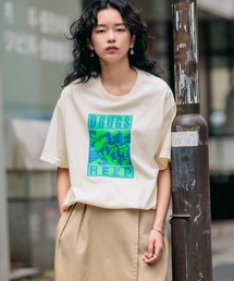 PLEASURES/プレジャーズ DRUGS HELP T-SHIRT 半袖Tシャツ
