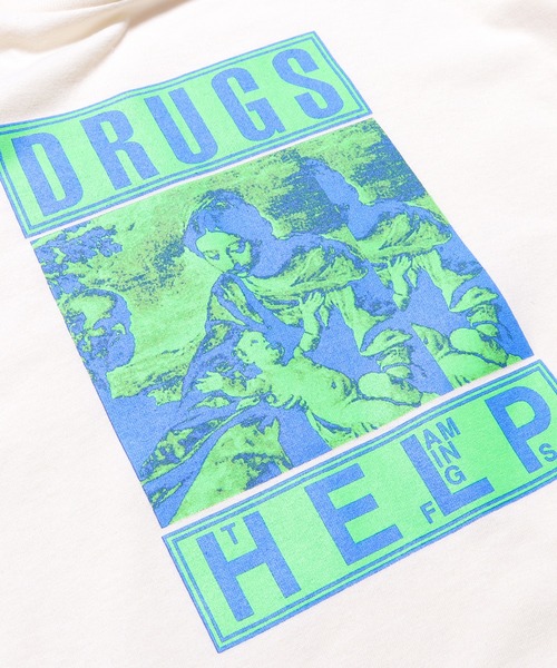 PLEASURES(プレジャー)の「PLEASURES/プレジャーズ DRUGS HELP T-SHIRT 半袖Tシャツ(Tシャツ/カットソー・メンズ・ブラック/ブルー/クリーム・M/L/XL)」の22枚目の写真