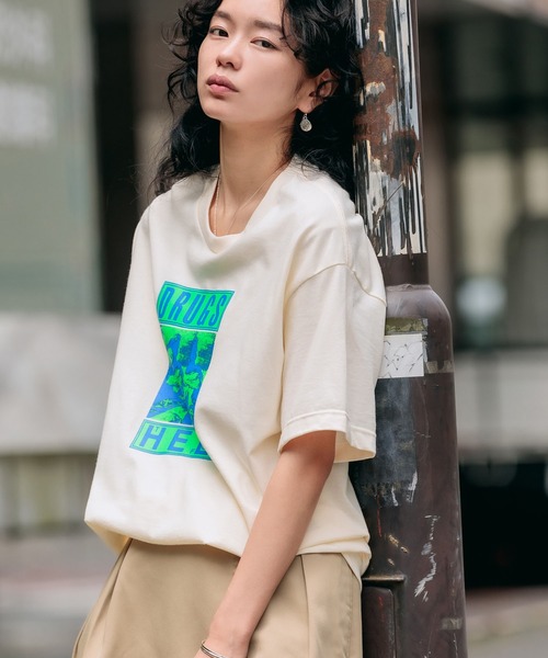 PLEASURES(プレジャー)の「PLEASURES/プレジャーズ DRUGS HELP T-SHIRT 半袖Tシャツ(Tシャツ/カットソー・メンズ・ブラック/ブルー/クリーム・M/L/XL)」の5枚目の写真