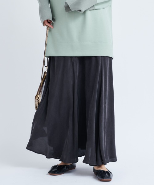 DouDou（ドゥドゥ）の「キュプラ混フレアスカート（スカート・レディース・ブラック/ブラウン/グレイッシュベージュ・FREE）」の4枚目の写真