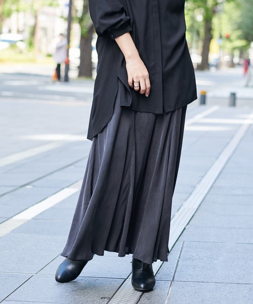 DouDou（ドゥドゥ）の「キュプラ混フレアスカート（スカート・レディース・ブラック/ブラウン/グレイッシュベージュ・FREE）」の6枚目の写真