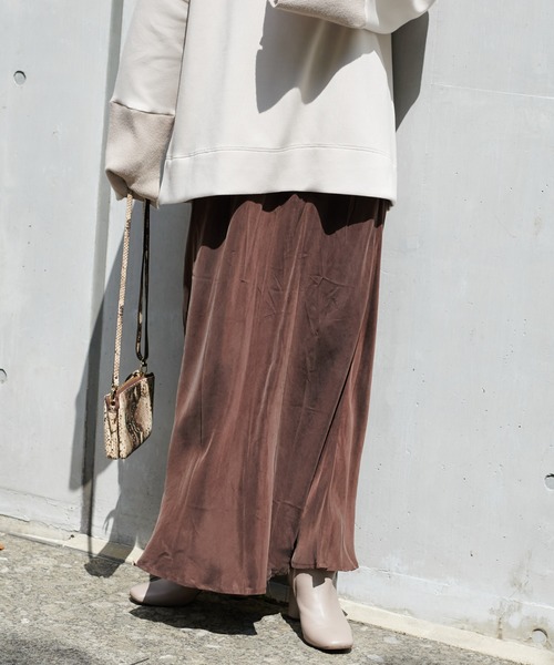 DouDou（ドゥドゥ）の「キュプラ混フレアスカート（スカート・レディース・ブラック/ブラウン/グレイッシュベージュ・FREE）」の8枚目の写真