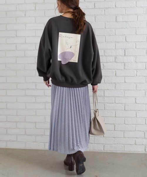 SpRay(スプレイ)の「線画アート裏起毛スウェット(Tシャツ/カットソー・レディース・オフホワイト/カーキ/ブルー/ラベンダー/スミクロ・FREE)」の7枚目の写真