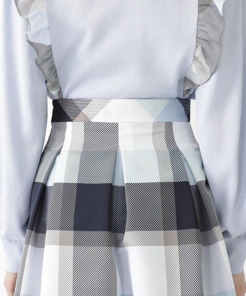 BLUE LABEL CRESTBRIDGE（ブルーレーベルクレストブリッジ）の 