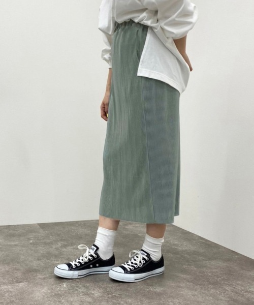 apres jour mignon（アプレジュールミニョン）の「プリーツナロースカート【ZOZOTOWN限定アイテム】（スカート・レディース・ダークブラウン/ブラック/グリーン・X-LARGE/フリー）」の3枚目の写真