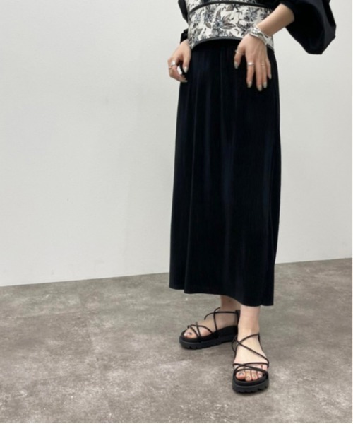 apres jour mignon（アプレジュールミニョン）の「プリーツナロースカート【ZOZOTOWN限定アイテム】（スカート・レディース・ダークブラウン/ブラック/グリーン・X-LARGE/フリー）」の5枚目の写真