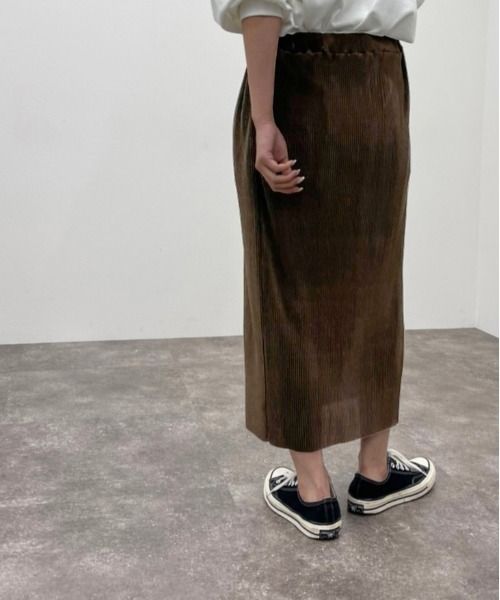 apres jour mignon（アプレジュールミニョン）の「プリーツナロースカート【ZOZOTOWN限定アイテム】（スカート・レディース・ダークブラウン/ブラック/グリーン・X-LARGE/フリー）」の14枚目の写真