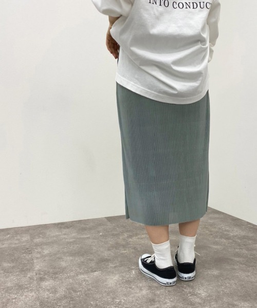 apres jour mignon（アプレジュールミニョン）の「プリーツナロースカート【ZOZOTOWN限定アイテム】（スカート・レディース・ダークブラウン/ブラック/グリーン・X-LARGE/フリー）」の18枚目の写真