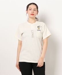SNOOPY×OLD BETTY'S（スヌーピーカケルオールドベティーズ）の「SNOOPY Henley-neck  Embrodery T-shirts/スヌーピー ヘンリーネック 刺繍 Tシャツ（Tシャツ/カットソー・レディース）」