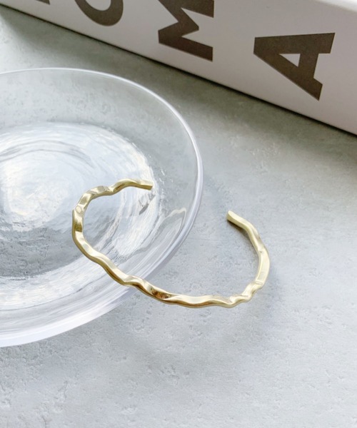 iso(イソ)の「アソートナローメタルバングル(バングル/リストバンド・レディース・その他1/その他2/その他3/その他4・FREE)」の4枚目の写真