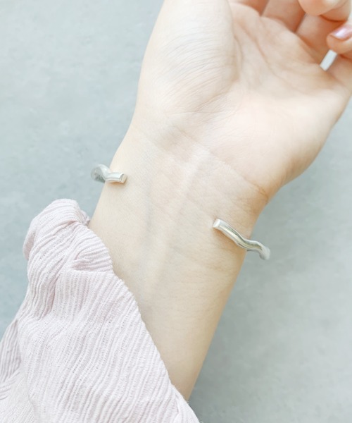 iso(イソ)の「アソートナローメタルバングル(バングル/リストバンド・レディース・その他1/その他2/その他3/その他4・FREE)」の18枚目の写真