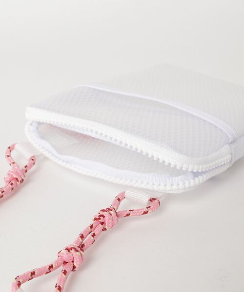 Levi's（リーバイス）の「WOMENS MINI クロスボディバッグ（ボディバッグ/ウエストポーチ・レディース・マルチ・OS）」の5枚目の写真