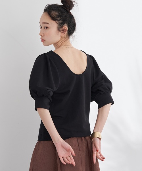 earth music&ecology（アースミュージックアンドエコロジー）の「前後2wayパフスリーブプルオーバー ＊（Tシャツ/カットソー・レディース・ブラック/ブラウン/アイボリー/ピンクベージュ・FREE）」の2枚目の写真