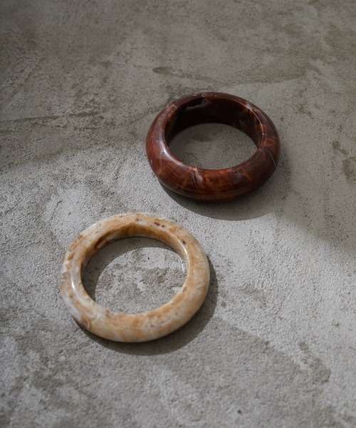 Birthday room（バースデイルーム）の「大理石風ボリュームセットバングル（バングル/リストバンド・レディース・ブラック/ブラウン/アイボリー・FREE）」の15枚目の写真