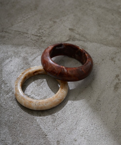 Birthday room（バースデイルーム）の「大理石風ボリュームセットバングル（バングル/リストバンド・レディース・ブラック/ブラウン/アイボリー・FREE）」の19枚目の写真