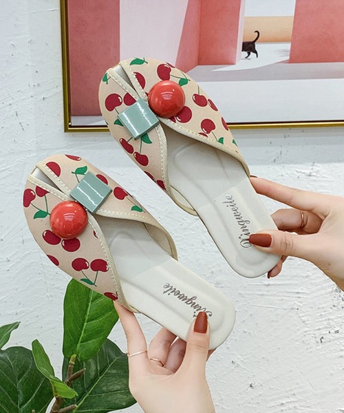 aimoha（アイモハ）の「かわいい柄サンダル (SS)（サンダル・レディース・レッド系その他/イエロー/レッド系その他2・23.0cm/23.5cm/24.0cm/24.5cm/25.0cm）」の2枚目の写真