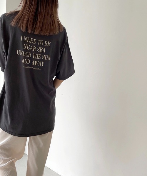 CANAL JEAN（キャナルジーン）の「via j(ヴィアジェイ) "I NEED"バックロゴ半袖Tシャツ（Tシャツ/カットソー・レディース・ホワイト/チャコールグレー・ONE SIZE）」の6枚目の写真