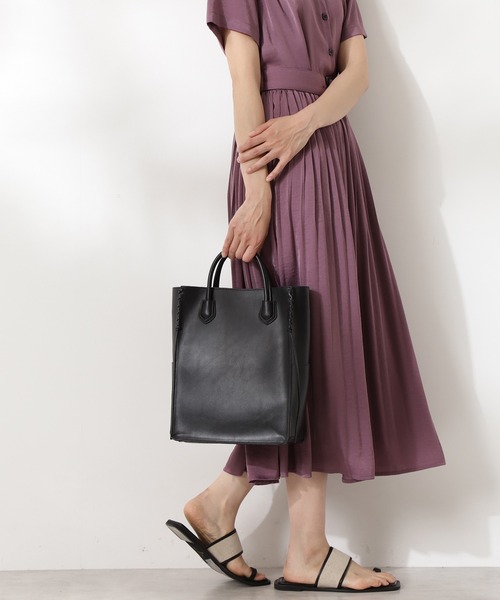 N.（N. Natural Beauty Basic）（エヌエヌナチュラルビューティーベーシック）の「◆かがりステッチデザイントートバッグ（トートバッグ・レディース・ブラック/オフホワイト・ﾌﾘ-）」の4枚目の写真