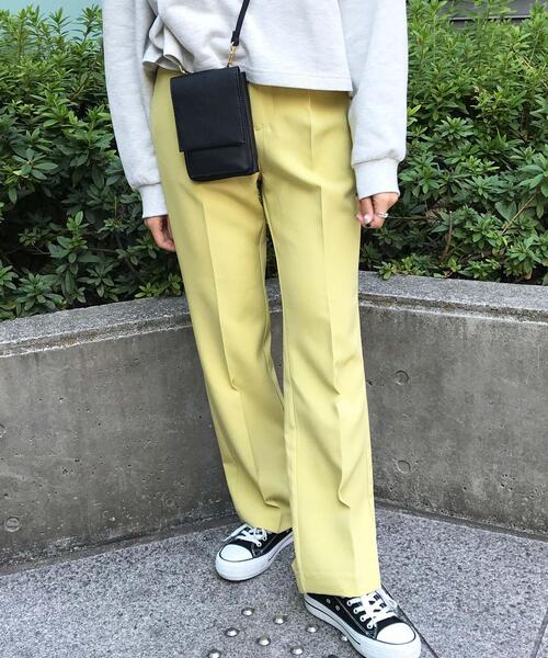 INGNI（イング）の「セミフレアセンタープレスパンツ（その他パンツ・レディース・ブラック/レッド/グリーン/オレンジ/アイボリー/ブラウン/ボルドー/イエロー/ピンク/パープル/ライトベージュ/グリーン系/ライトグリーン/イエロー系5/ピンク系/オレンジ系1/アイボリー系/ライトカーキ・FREE）」の12枚目の写真