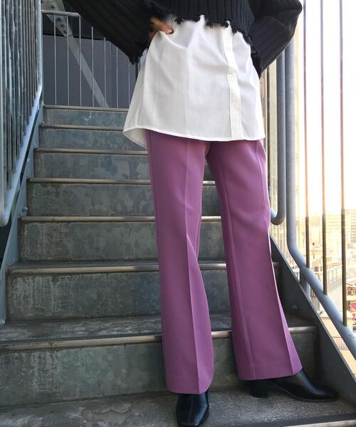 INGNI（イング）の「セミフレアセンタープレスパンツ（その他パンツ・レディース・ブラック/レッド/グリーン/オレンジ/アイボリー/ブラウン/ボルドー/イエロー/ピンク/パープル/ライトベージュ/グリーン系/ライトグリーン/イエロー系5/ピンク系/オレンジ系1/アイボリー系/ライトカーキ・FREE）」の10枚目の写真