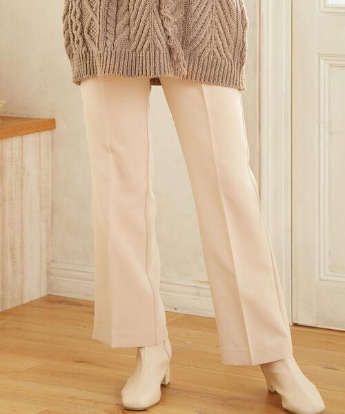 INGNI（イング）の「セミフレアセンタープレスパンツ（その他パンツ・レディース・ブラック/レッド/グリーン/オレンジ/アイボリー/ブラウン/ボルドー/イエロー/ピンク/パープル/ライトベージュ/グリーン系/ライトグリーン/イエロー系5/ピンク系/オレンジ系1/アイボリー系/ライトカーキ・FREE）」の4枚目の写真