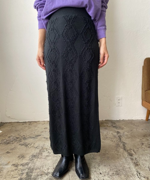 CAPRICIEUX LE'MAGE(カプリシューレマージュ)の「ダイヤフリンジスカート(スカート・レディース・ブラック/ライトベージュ・FREE)」の3枚目の写真