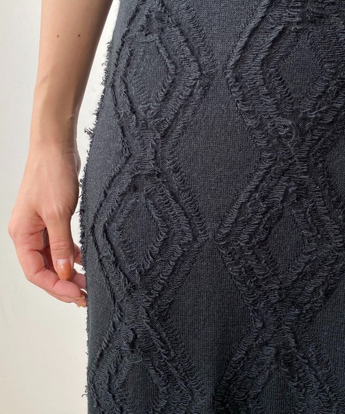 CAPRICIEUX LE'MAGE(カプリシューレマージュ)の「ダイヤフリンジスカート(スカート・レディース・ブラック/ライトベージュ・FREE)」の7枚目の写真