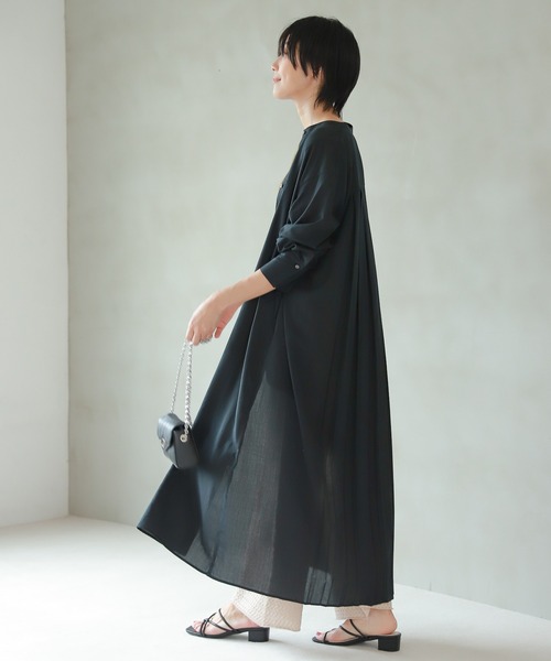 LAKOLE(ラコレ)の「バックプリーツブロードワンピース / 216484(シャツワンピース・レディース・ブラック/ベージュ/オレンジ・SMALL/MEDIUM)」の9枚目の写真