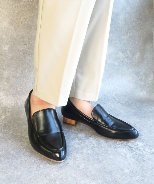 mio notis（ミオノティス）の「防水ヒールローファー（ローファー・レディース・ブラック/シルバー/グレイッシュベージュ・38/39/36/37）」の2枚目の写真